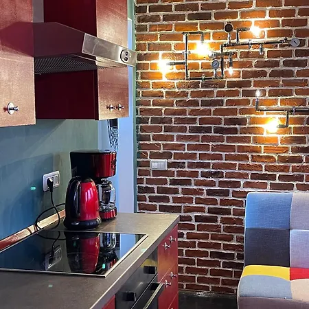 Industrial Apartment *